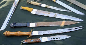 شهرستان ملکشاهی خاستگاه تولید انواع چاقو است