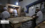 پخت شبانه روزی ۶۰ هزار قرص نان در مهران