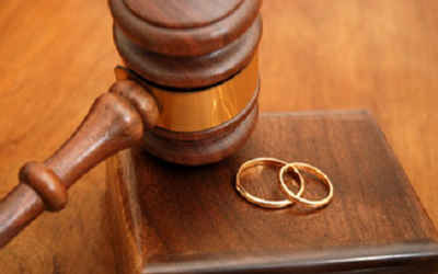 بررسی فقهی و حقوقی طلاق توافقی