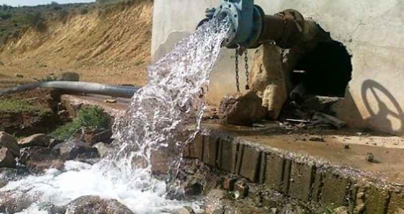 آب روستاهای خورده چشمه و سامان چرداول تامین می شود