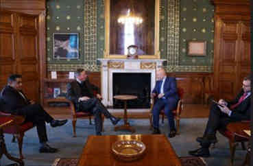 دیدار وزیر خارجه انگلیس با دادستان دیوان کیفری بین‌المللی در سایه جنگ غزه